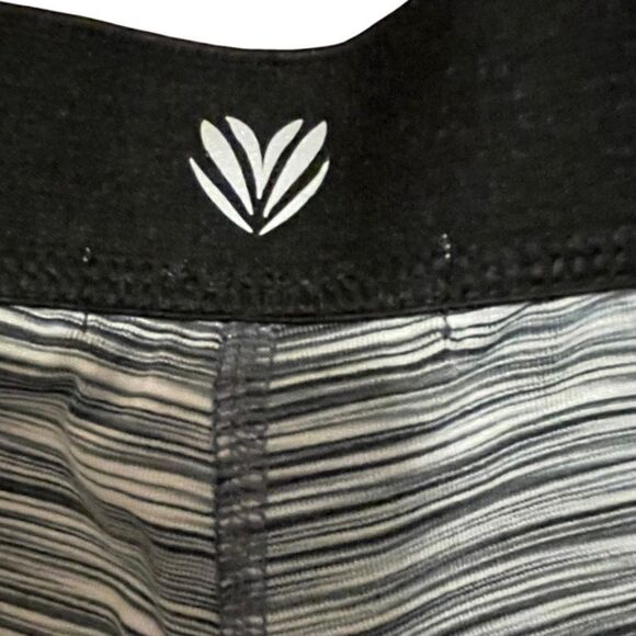 Forever 21 Striped Bike Shorts Black Medium - Picture 11 of 15